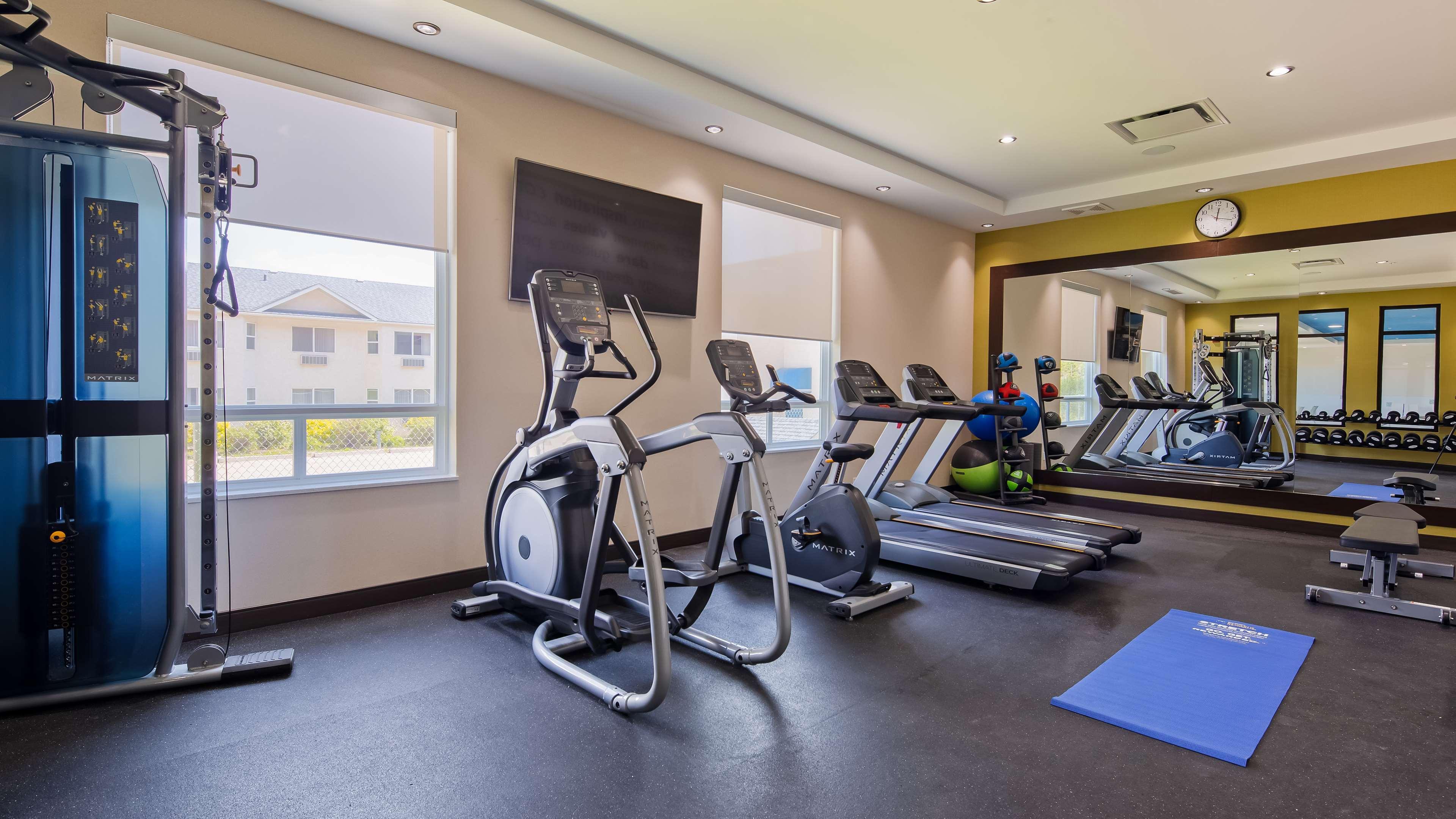 Best Western Plus Hinton Inn & Suites Экстерьер фото