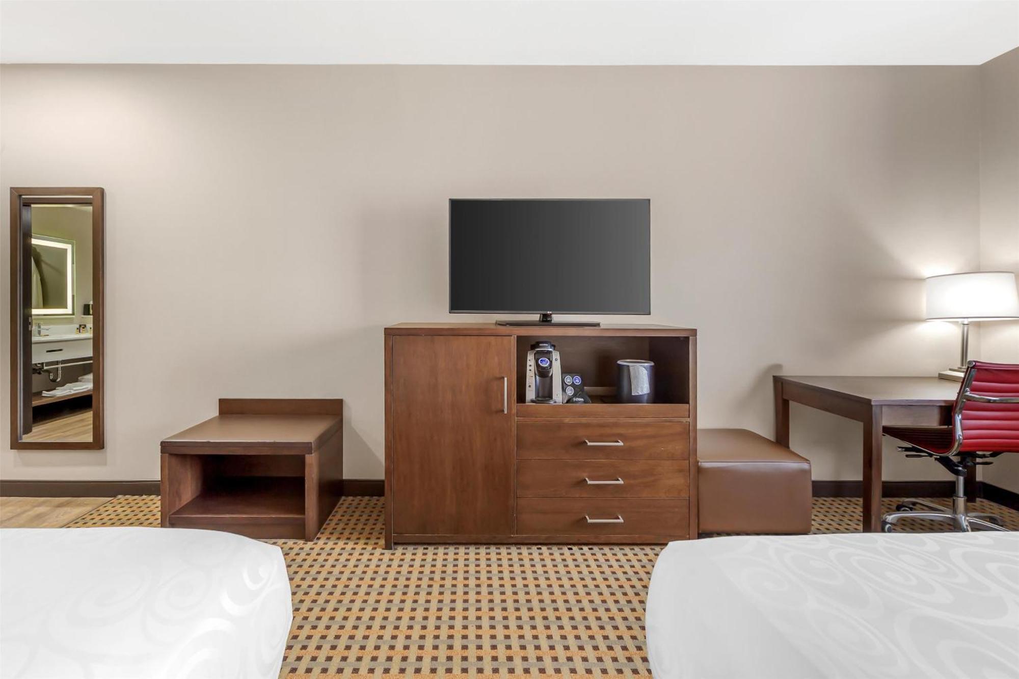 Best Western Plus Hinton Inn & Suites Экстерьер фото