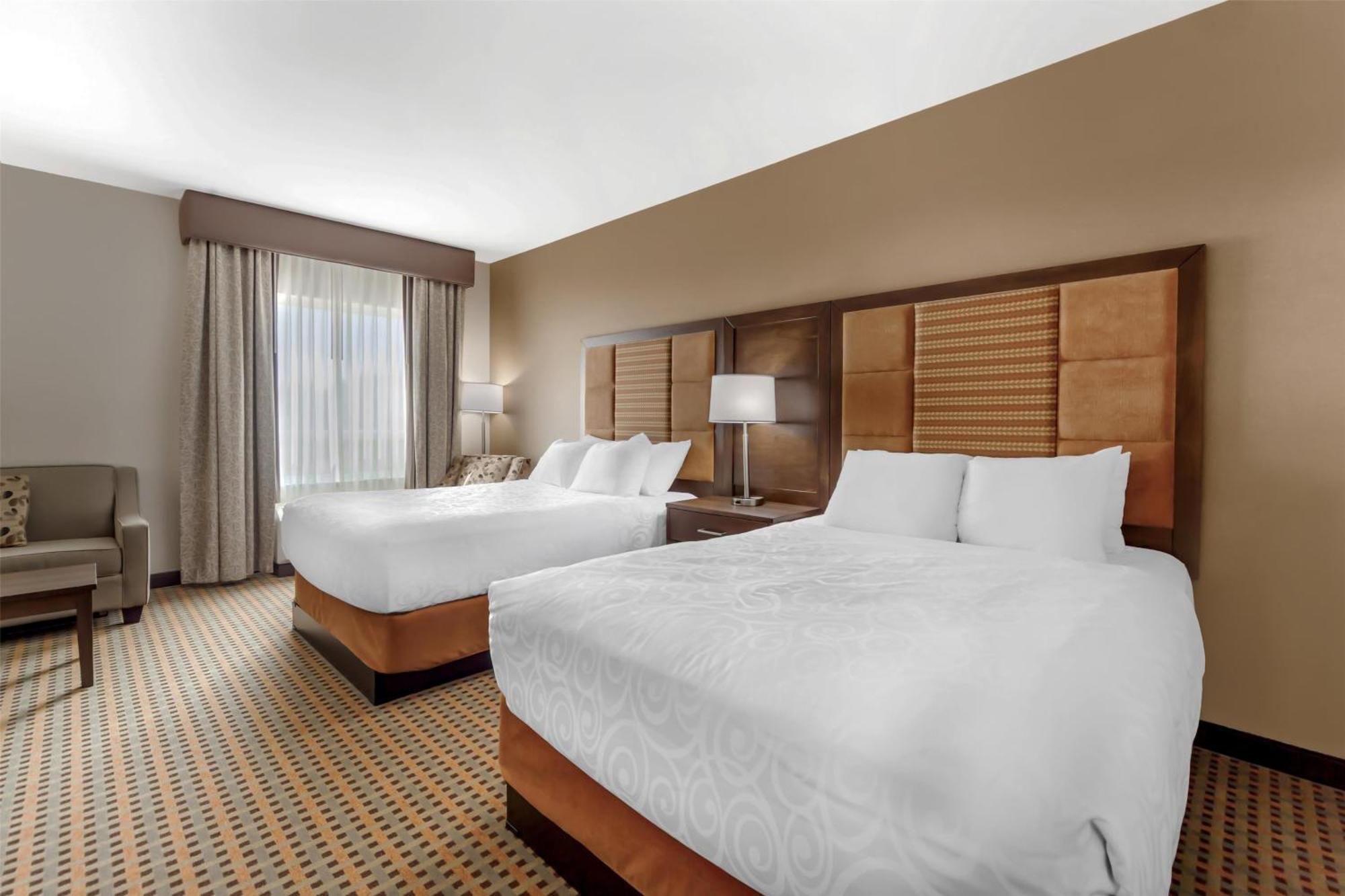 Best Western Plus Hinton Inn & Suites Экстерьер фото
