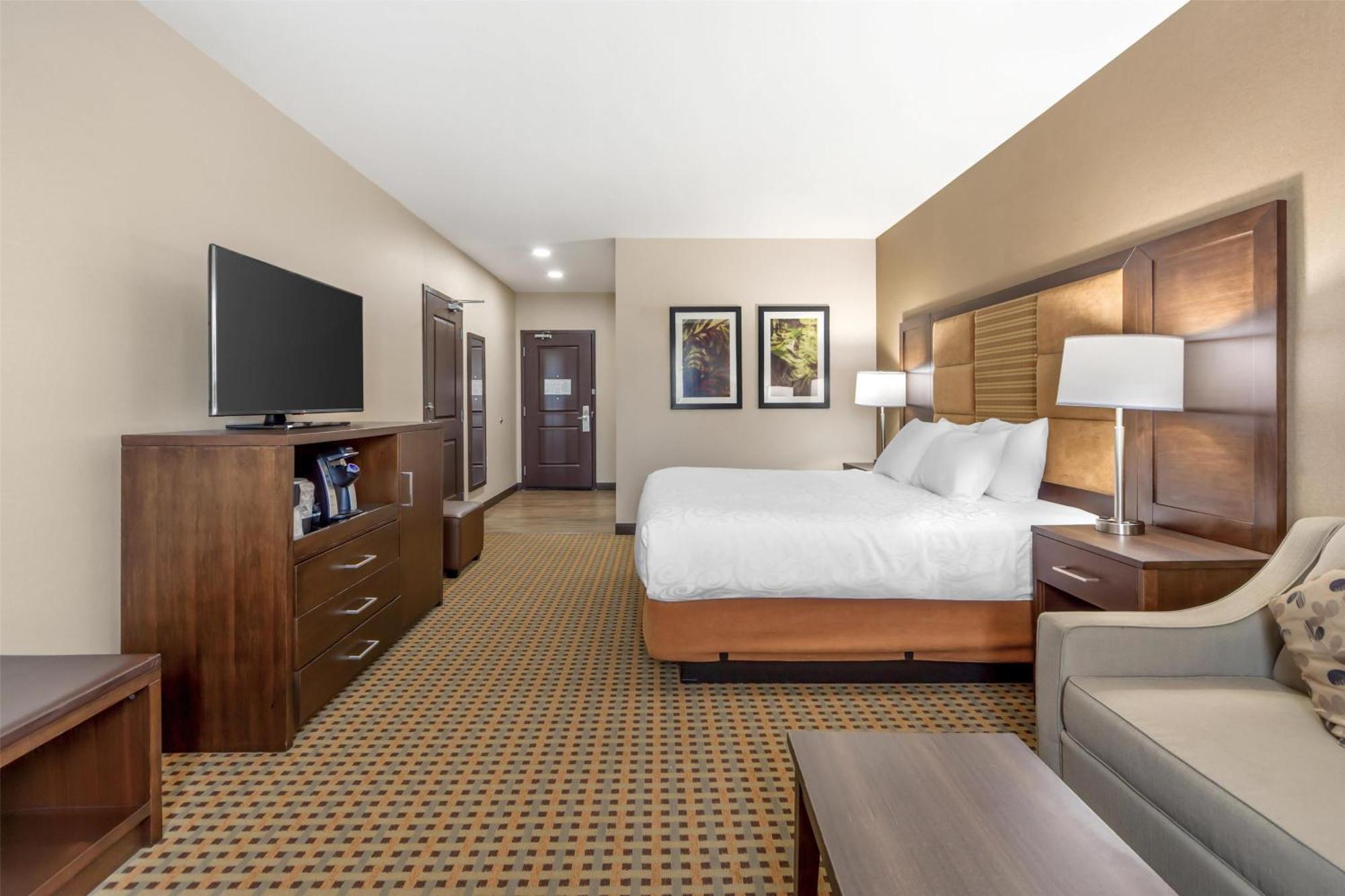 Best Western Plus Hinton Inn & Suites Экстерьер фото