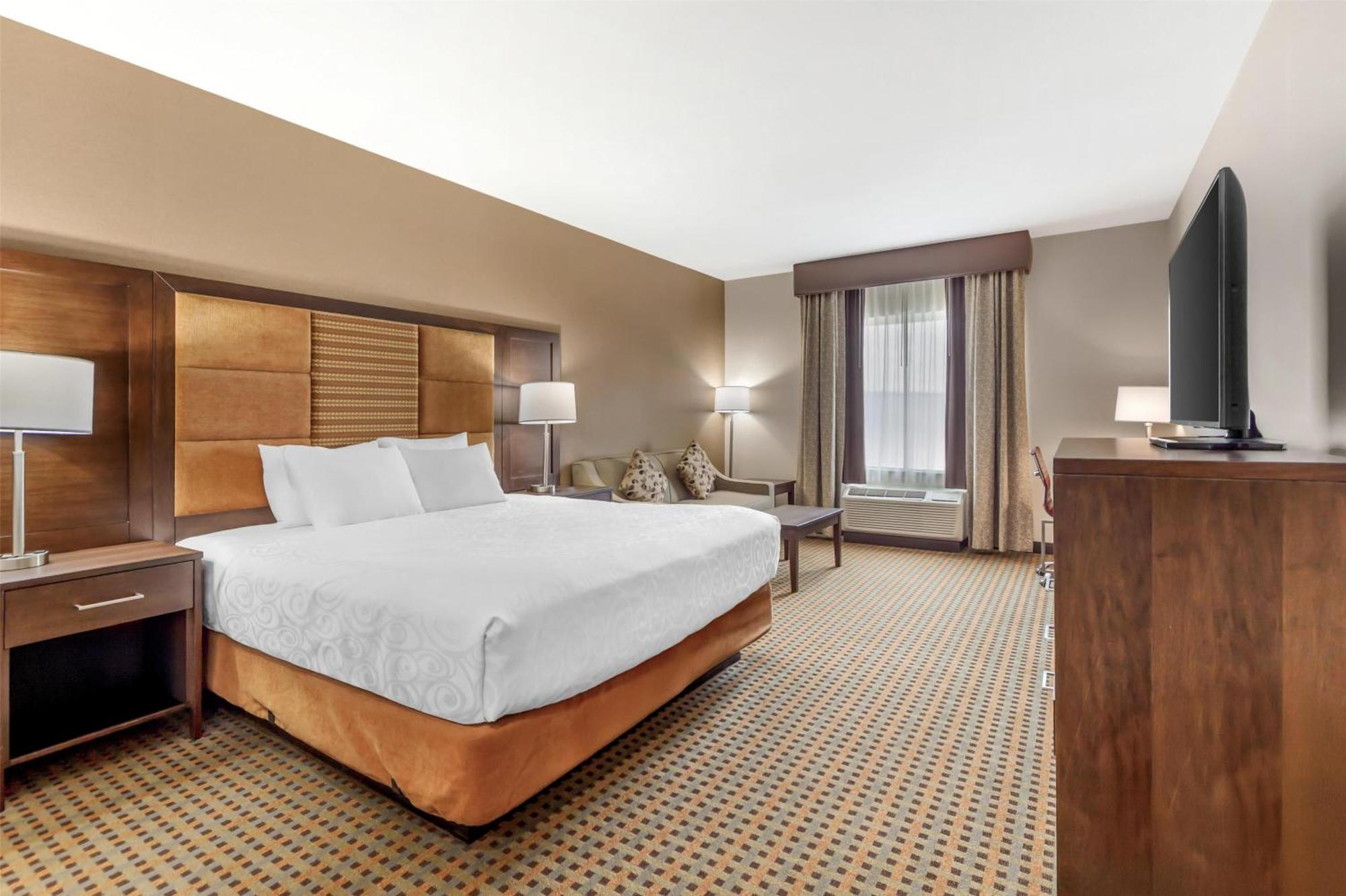 Best Western Plus Hinton Inn & Suites Экстерьер фото