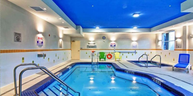 Best Western Plus Hinton Inn & Suites Экстерьер фото