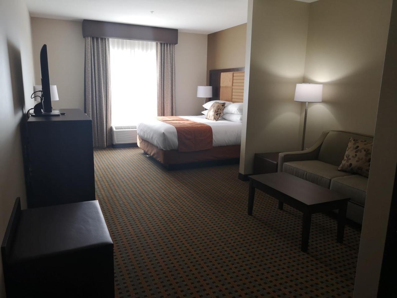 Best Western Plus Hinton Inn & Suites Экстерьер фото