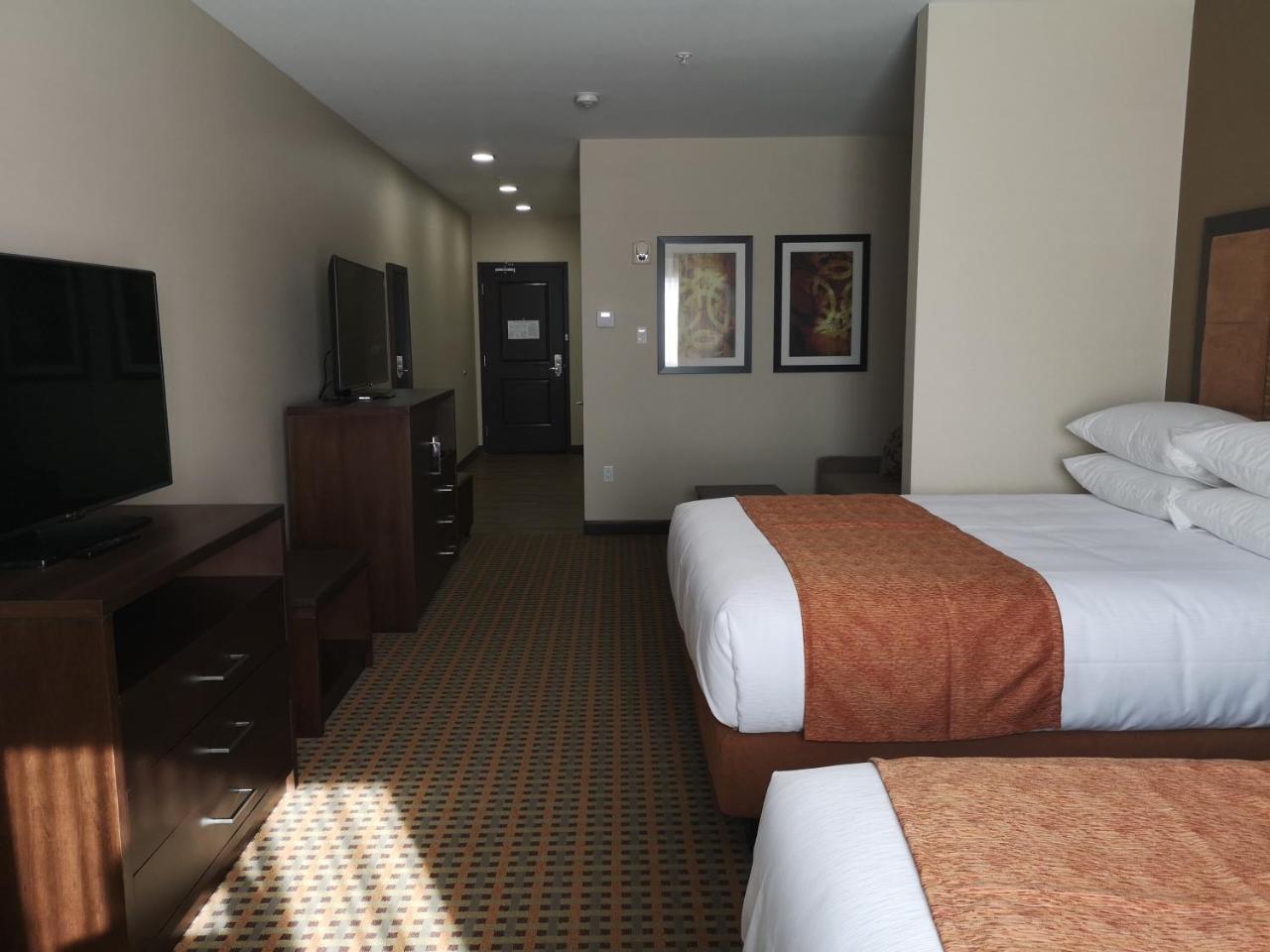 Best Western Plus Hinton Inn & Suites Экстерьер фото